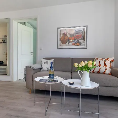 Apartment Wellengefluester